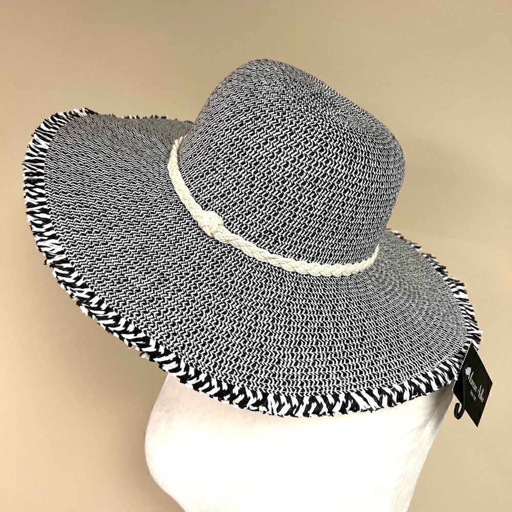 Marcus Adler black and white straw hat.  O/S